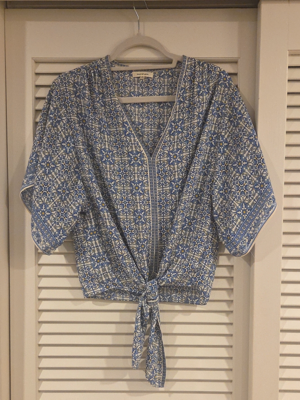 Max Studio Blue & White Tie-Front Tile Print Blouse